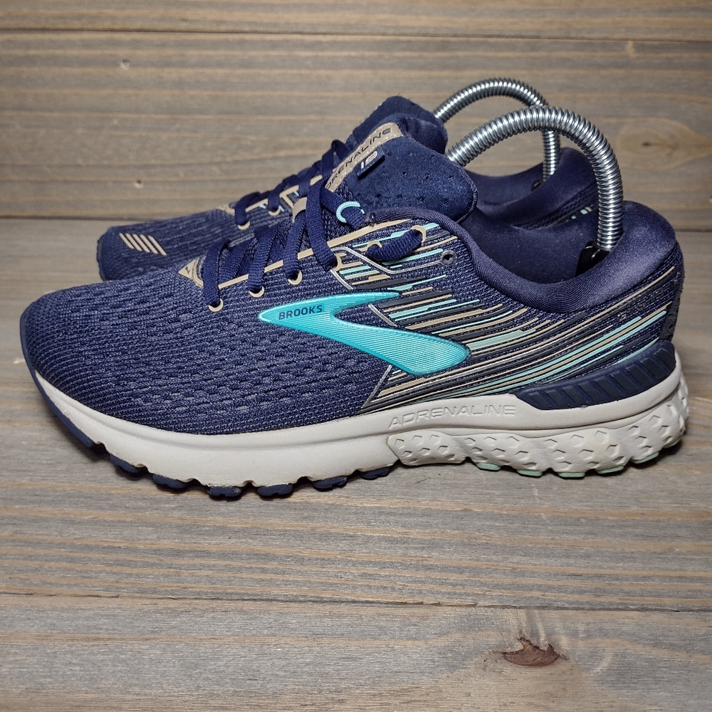 Brooks Adrenaline GTS 19 Running Athletic Shoes Sneakers Womens Size 9